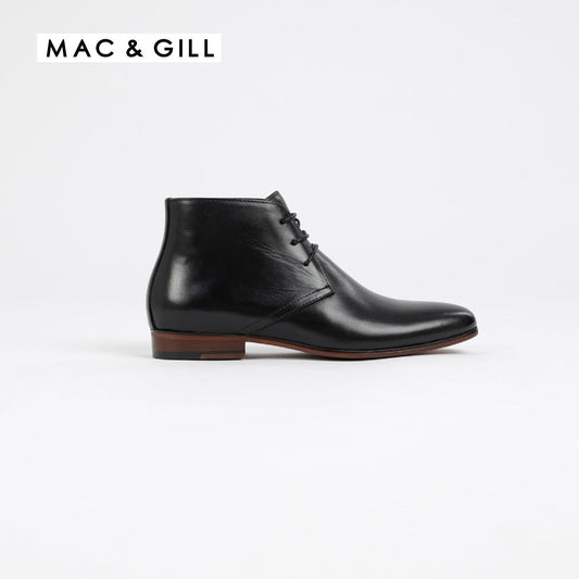 Chukka Laced Up Leather Boots in Black