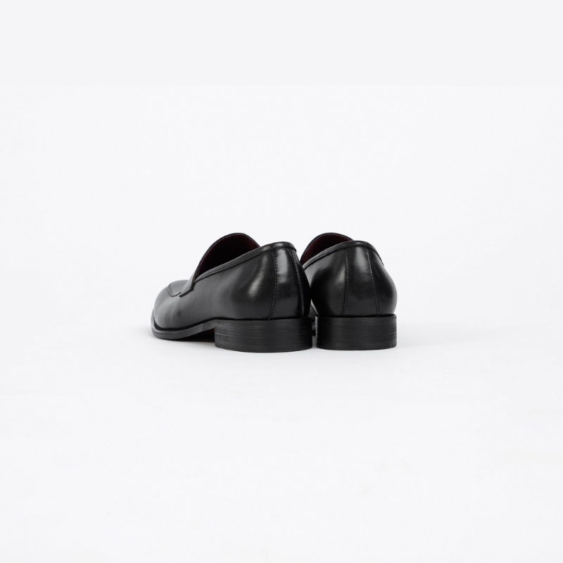 Classic Felipe Penny Loafer in Black