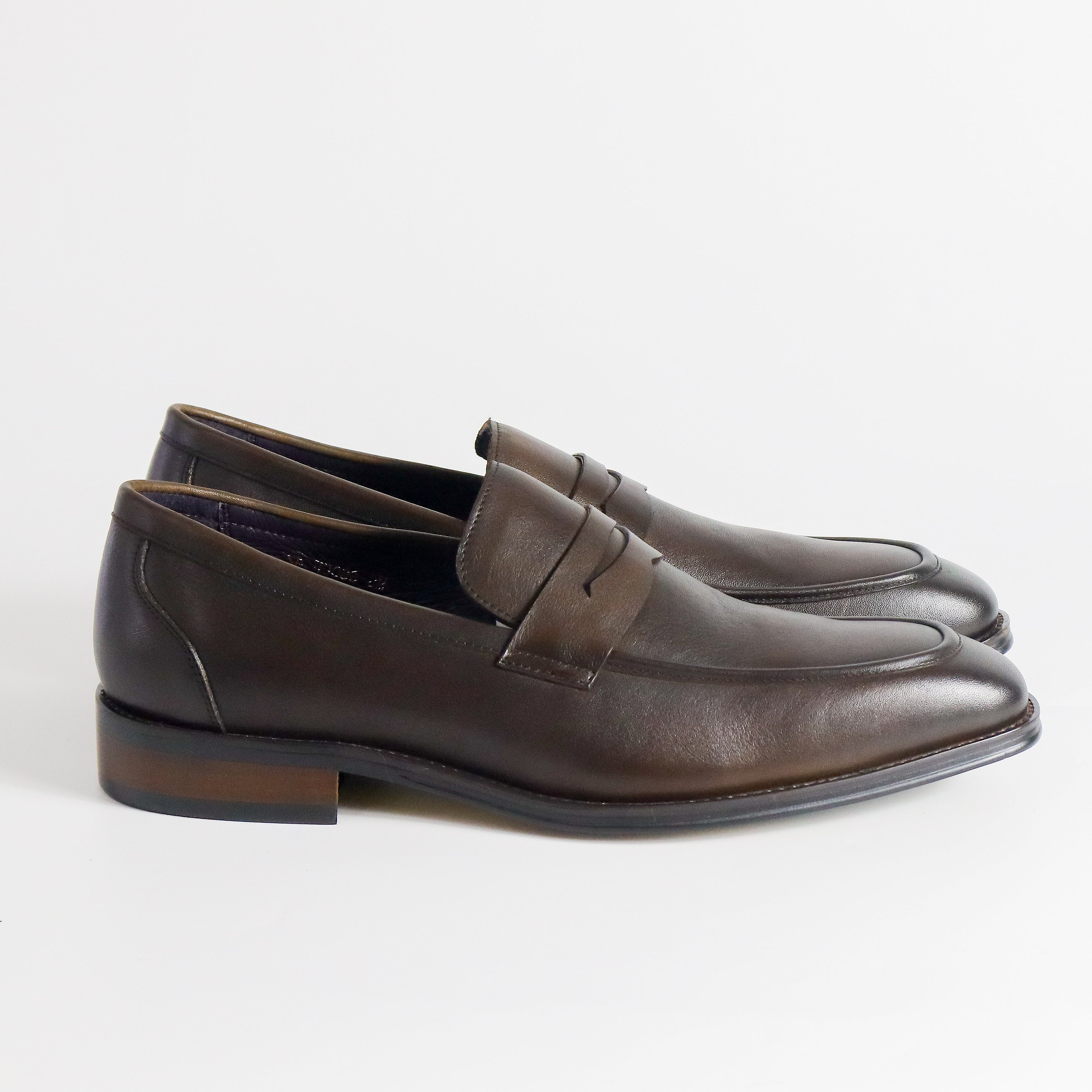 Brady Leather classic penny loafers in Brown