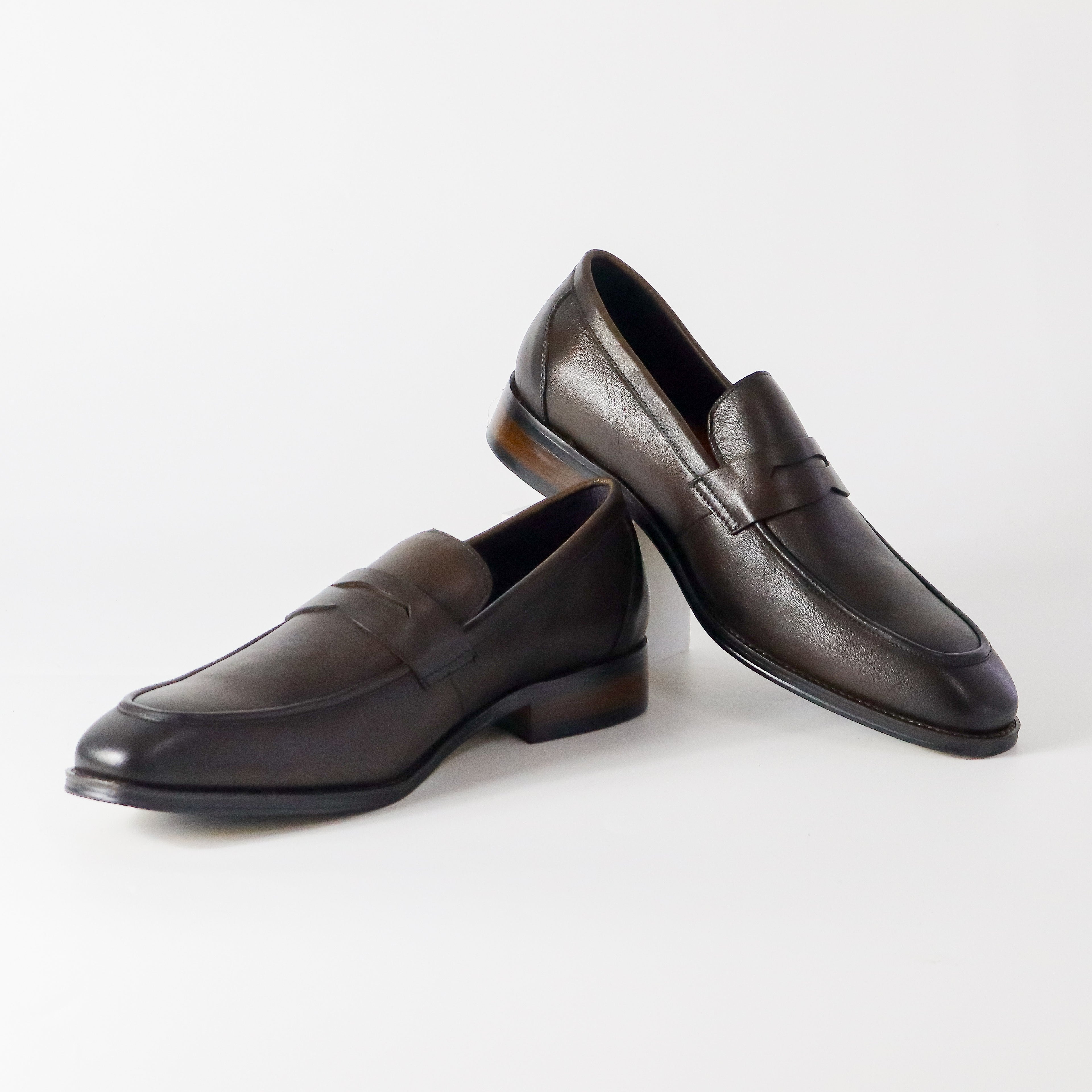 Brady Leather classic penny loafers in Brown