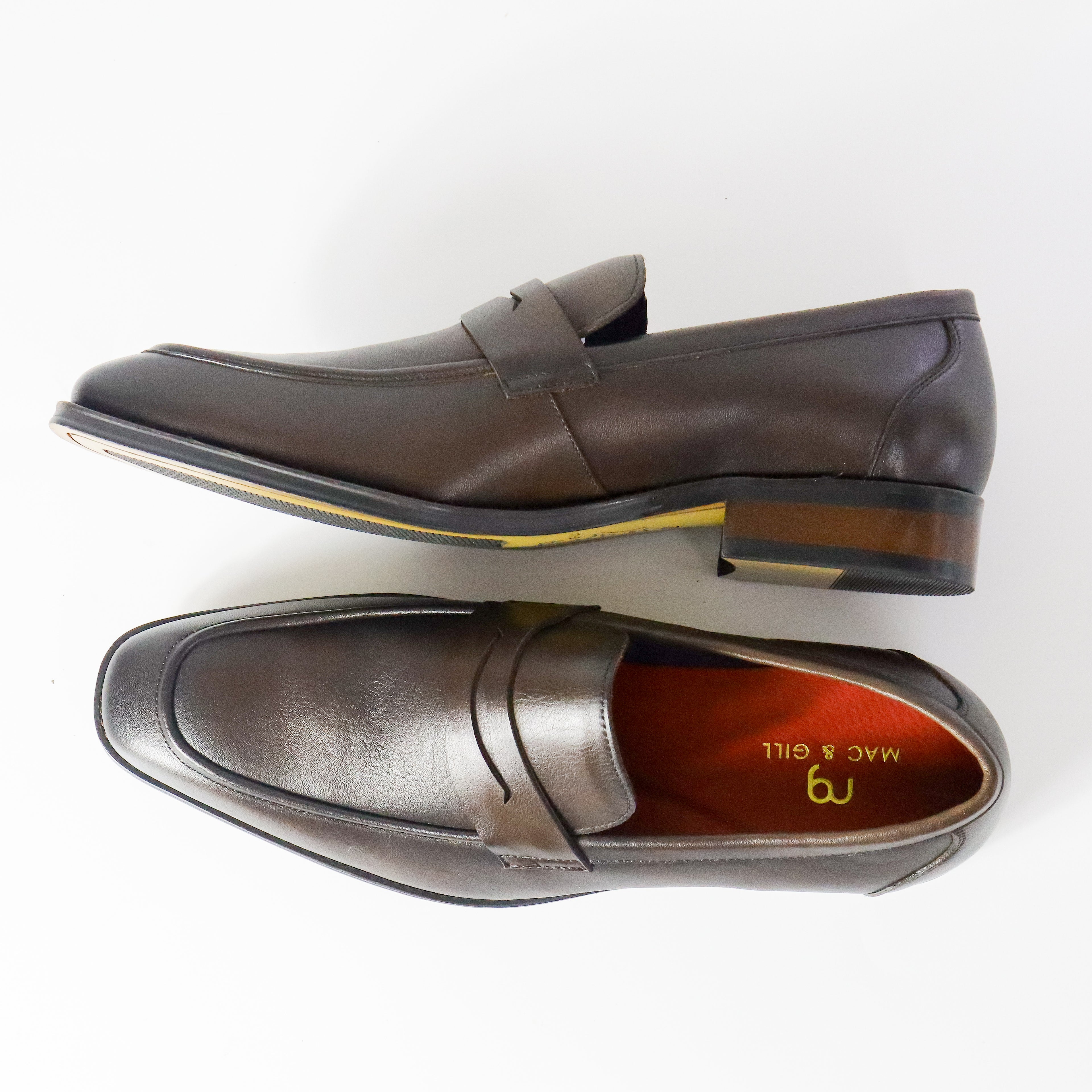 Brady Leather classic penny loafers in Brown