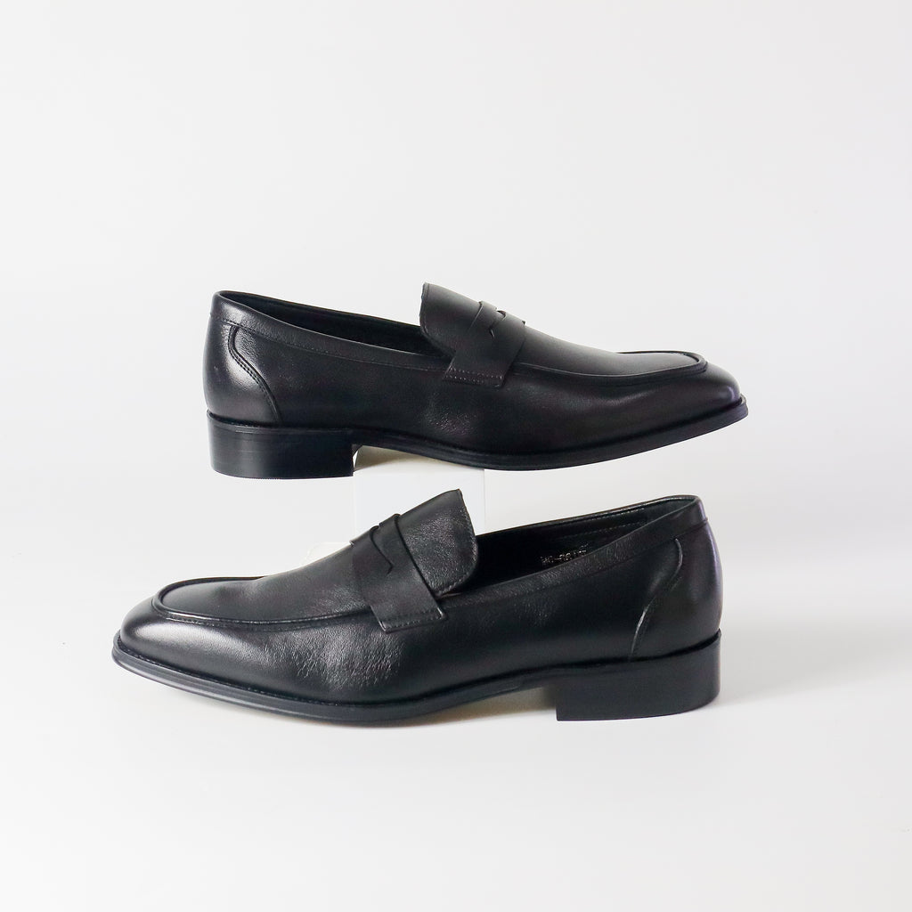Brady Leather classic penny loafers in Black