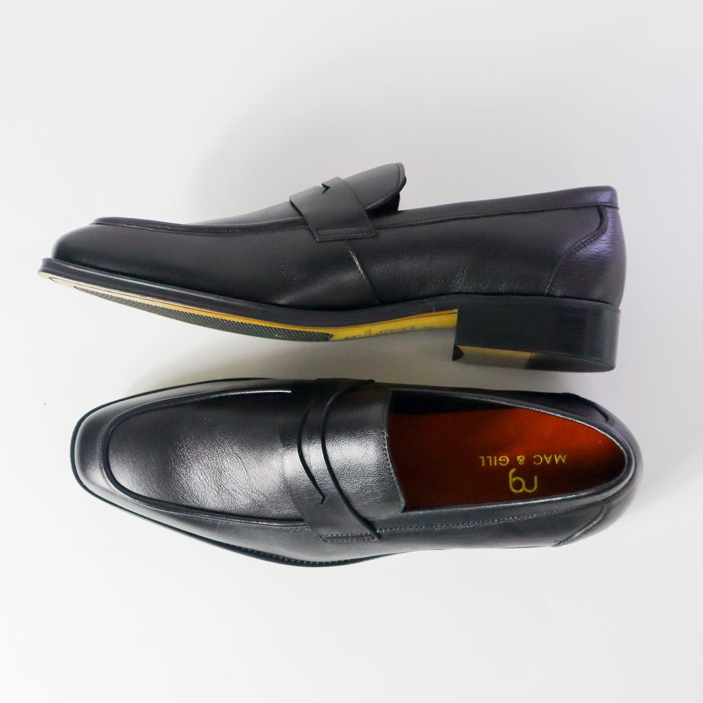 Brady Leather classic penny loafers in Black