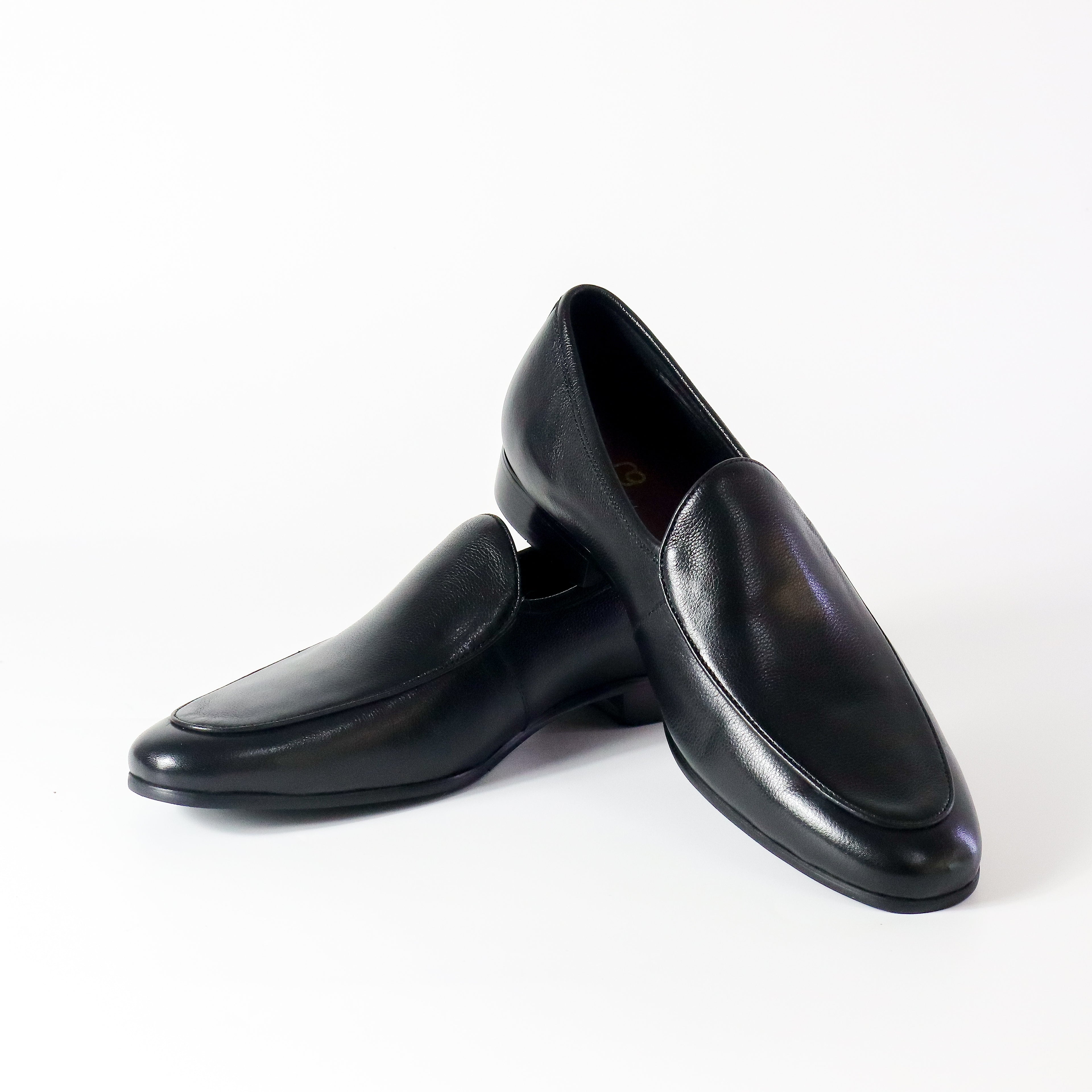 Louise Leather Loafer Business Shoes in Dark black
